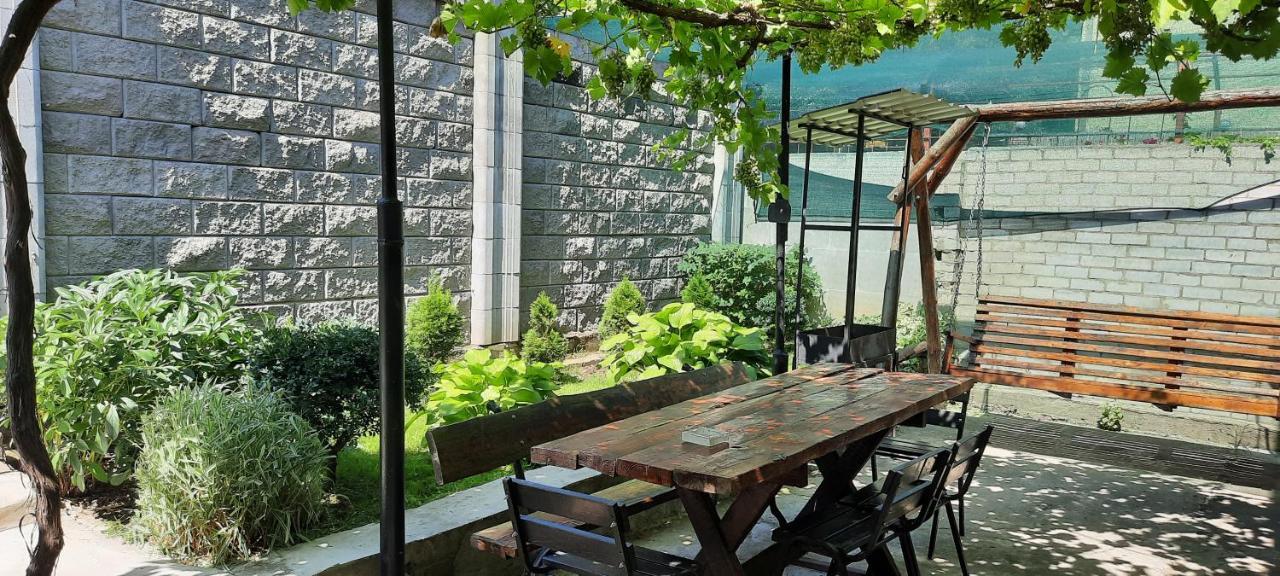 Guest House Odessa Exterior foto